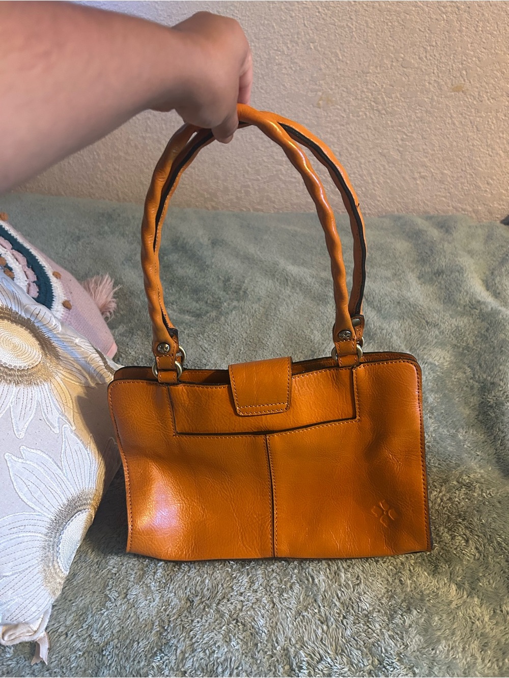 Patricia Nash Hand-Tooled Orange Floral Shoulder Bag - Picture 2 of 7